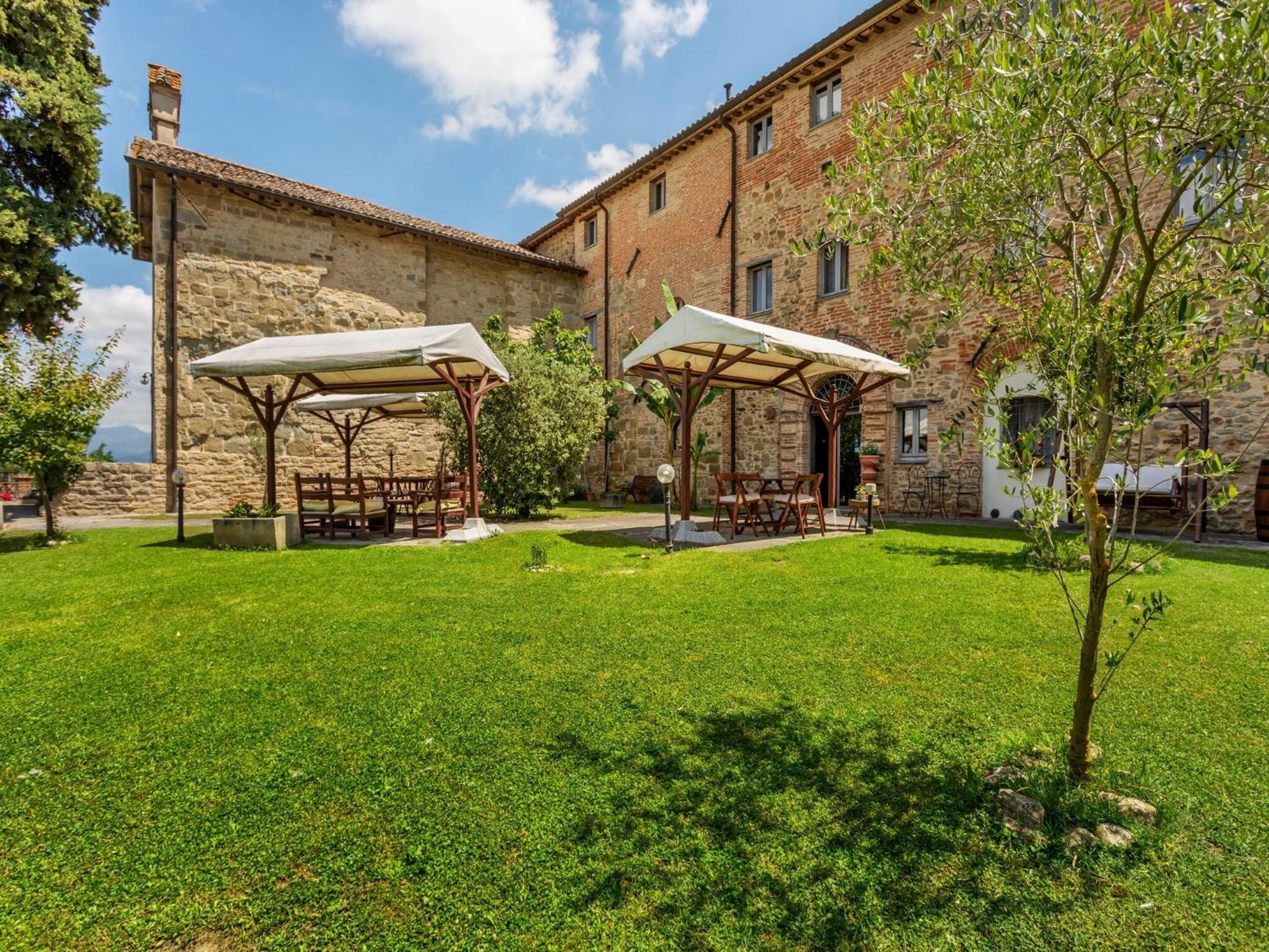 Rustic Holiday Home in Citt di Castello with Swimming Pool Città di Castello Esterno foto
